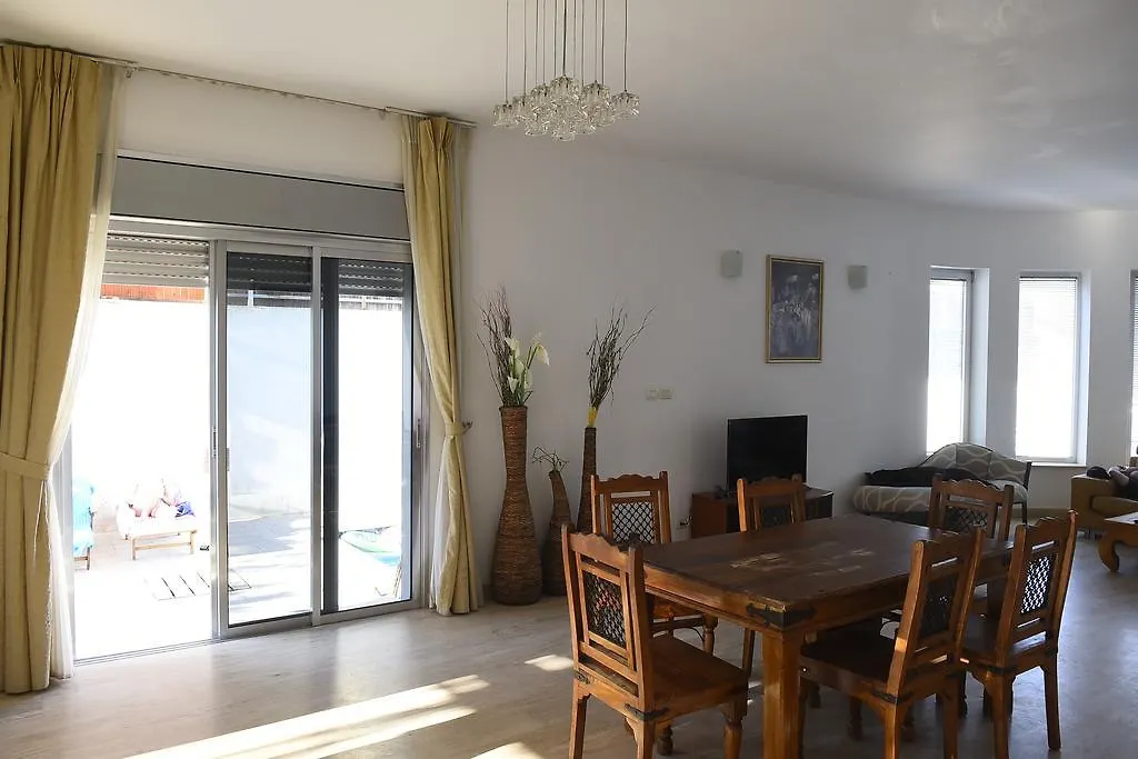 Casa De La Famillia Hotell Eilat Pensionat